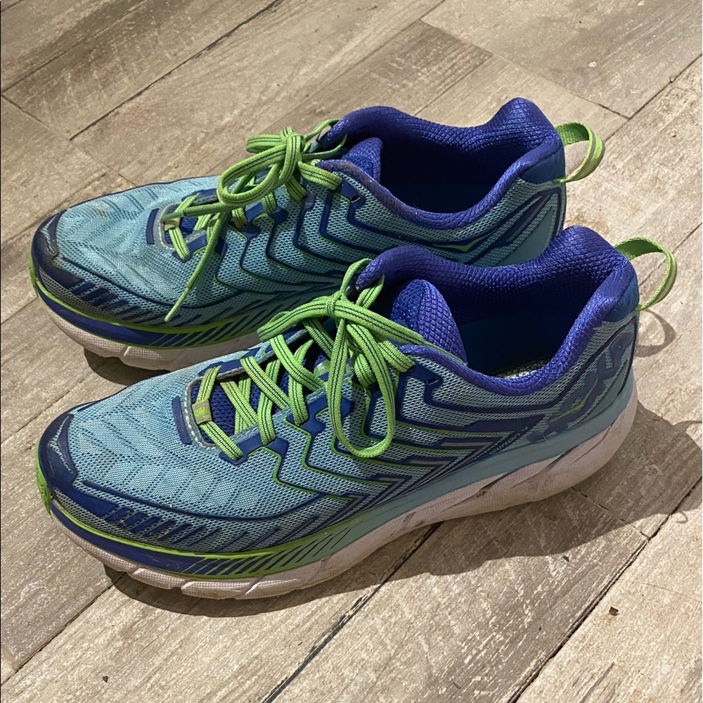 Hoka Clifton 4